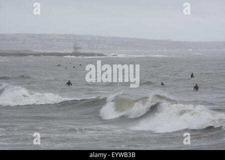 Porthcawl, South Wales, Regno Unito. Il 4° agosto 2015. Regno Unito: meteo condizioni tempestose in Porthcawl, South Wales, Regno Unito questa mattina, durante l'inizio del mese di agosto del credito: Andrew Bartlett/Alamy Live News Foto Stock