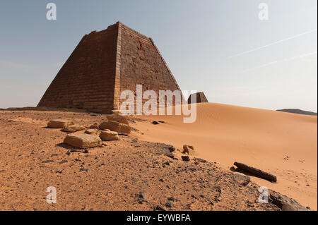 La tomba della regina Shanakdakhete, piramidi del nord cimitero di Meroe, Deserto Nubiano, la Nubia, Nahr un-nullo, Sudan Foto Stock