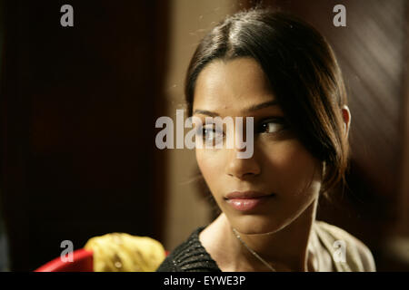 Slumdog Millionaire Anno : 2008 UK / India Direttore : Danny Boyle Freida Pinto Oscar best motion picture 2009 Foto Stock