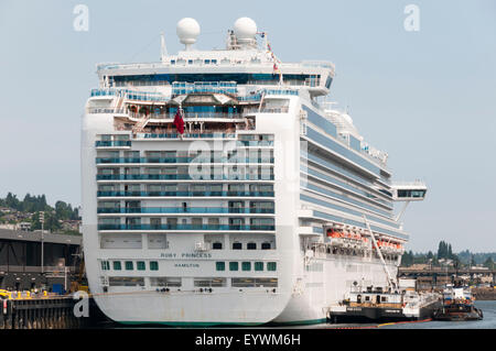 La Principessa Rubino ormeggiata presso il terminal delle navi da crociera in Seattle. Foto Stock