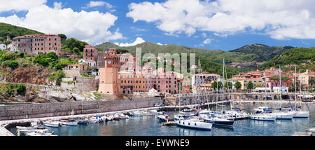 Porto, la torre dell orologio, Rio Marina, Isola d'Elba, Provincia di Livorno, Toscana, Italia, Mediterraneo, Europa Foto Stock
