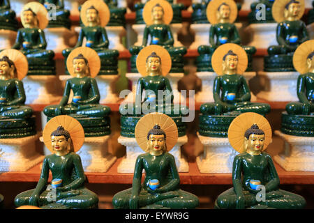 Il Buddha di smeraldo, Tu un tempio buddista di Bonneville, Rhone-Alpes, Francia, Europa Foto Stock