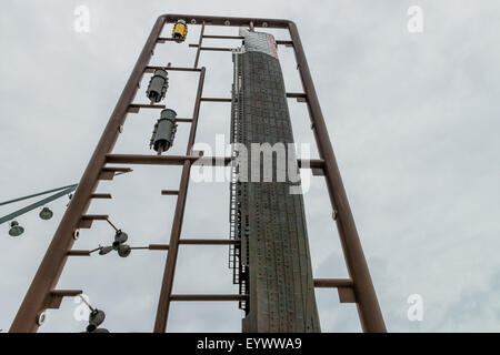 Titanic Quarter a Belfast attirando turisti da tutto il mondo Foto Stock