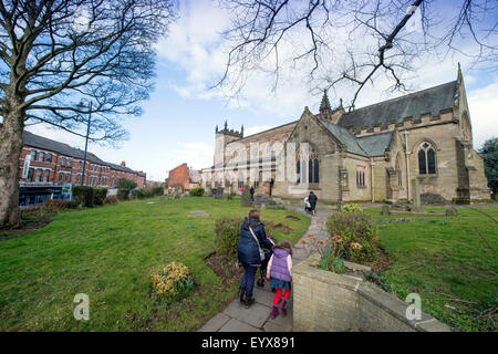 Chiesa di Santa Maria in Moseley che viene presentato nel tratto urbano di 'luoghi migliori per vivere' Birmingham, Regno Unito Foto Stock