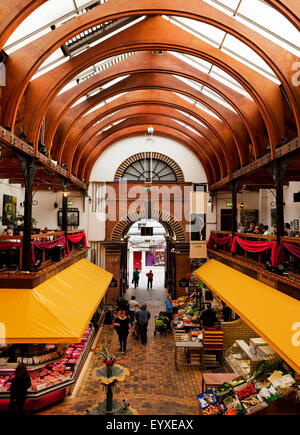 Il mercato inglese, dal tetto di un mercato alimentare che è stato in attività dal 1788, la città di Cork, Irlanda Foto Stock