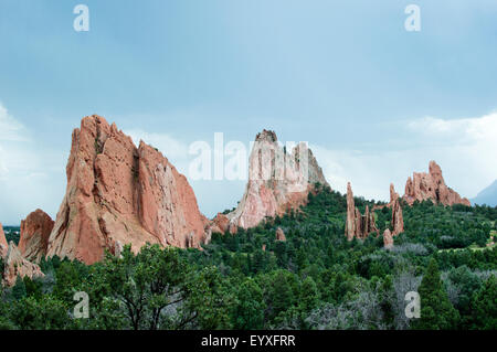 Le formazioni rocciose, Giardino degli dèi park in Colorado Springs, CO. Foto Stock