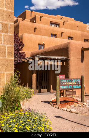 La cappella di Loreto edificio in Santa Fe, New Mexico, negli Stati Uniti. Foto Stock