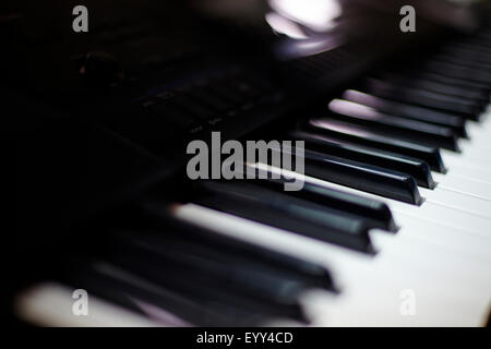 In prossimità dei tasti di pianoforte Foto Stock