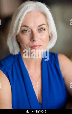 Close up di vecchi Caucasian donna sorridente Foto Stock