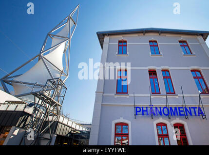 Torre di Phaenomenta e Università di applicato Sciencesces Suedwestfalen, in Germania, in Renania settentrionale-Vestfalia, Sauerland, Luedenscheid Foto Stock