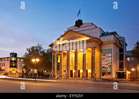 Landestheater Detmold in serata, in Germania, in Renania settentrionale-Vestfalia, Detmold Foto Stock