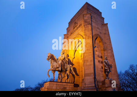 Imperatore Guglielmo monumento in Dortmund-Hohensyburg, in Germania, in Renania settentrionale-Vestfalia, la zona della Ruhr, Dortmund Foto Stock