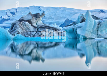 Joekulsarlon lago glaciale e ghiaccio dal ghiacciaio Vatnajoekull, Islanda Austurland, Knappavellir Foto Stock