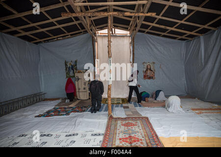 Calais migranti camp per ingrandirsi ogni giorno Foto Stock