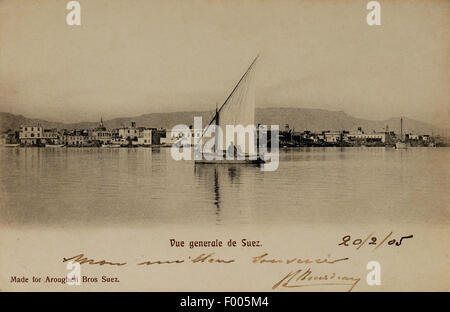 Suez, Egitto - 1905 - Una vecchia cartolina del porto di Suez, la città all'estremità meridionale del Canale di Suez. COPYRIGHT collezione fotografica di Barry Iverson TUTTI I DIRITTI RISERVATI Foto Stock