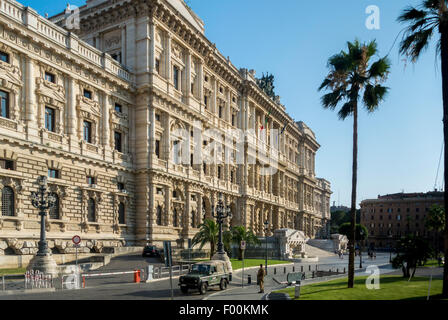 Il Palazzo di Giustizia, Roma, sede della Suprema Corte di Cassazione e Giustizia biblioteca pubblica. Foto Stock