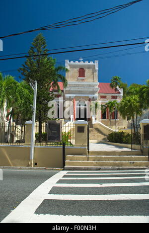 Locale storico chiesa nel centro cittadino di Christiansted sull'isola di San Tommaso, Isole Vergini americane. Foto Stock