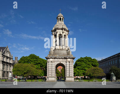 Il Campanile realizzato 1853, in Piazza del Parlamento, il Trinity College di Dublino, Irlanda Foto Stock