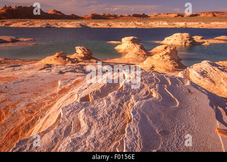 Il Lago Powell e pietra arenaria, Glenn Canyon National Recreation Area, Arizona e Utah Foto Stock
