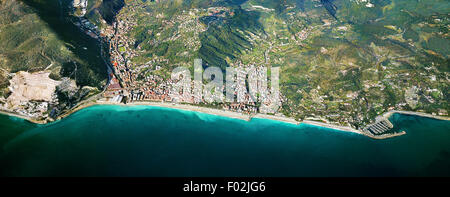 Vista aerea di Finale Ligure - Provincia di Savona, la Regione Liguria, Italia Foto Stock