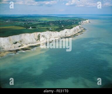 Vista aerea delle Scogliere Bianche di Dover - Contea del Kent, England, Regno Unito Foto Stock