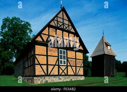 Chiesa di Santa Maddalena a Undeloh, Luneberg Natura Park (Naturpark Luneburger Heide), Bassa Sassonia, Germania. Foto Stock