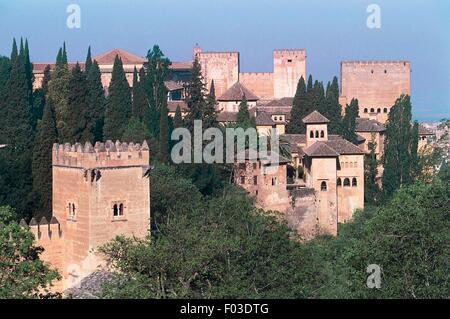 Vista aerea della Alhambra di Granada (Patrimonio Mondiale UNESCO, 1984) - Andalusia, Spagna Foto Stock