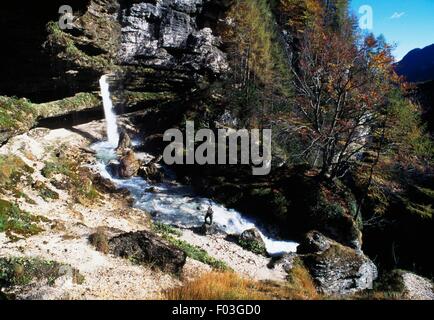 Cascata Pericnik, valle di Vrata, il Parco Nazionale del Triglav (del Tricorno narodni park), Slovenia. Foto Stock