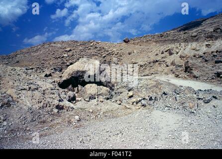 Rocce, monti Zagros, vicino Dezful, Provincia di Khuzestan, Iran. Foto Stock