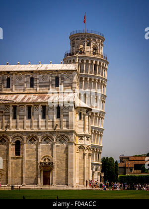 La Cattedrale di Pisa e la famosa Torre Pendente di Pisa. Toscana, Italia Foto Stock