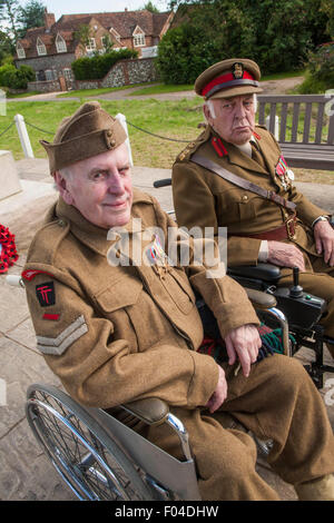 PICS FILE: Regno Unito. Il 24 luglio, 2007. Attore George Cole che è morto oggi che compaiono in un episodio di Midsomer omicidi con JOHN ortiche e Sir Donald SINDEN Credito: Mark Bourdillon/Alamy Live News Foto Stock