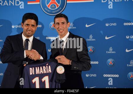 Parigi, Francia. 06 Ago, 2015. Parigi St German introdurre la nuova firma di Nasser Al Khelaifi (pdt PSG) a Angel di Maria (PSG) - Shrangi Hotel in Parigi. Di Maria è stata acquisita dal Manchester United. Credito: Azione Sport Plus/Alamy Live News Foto Stock