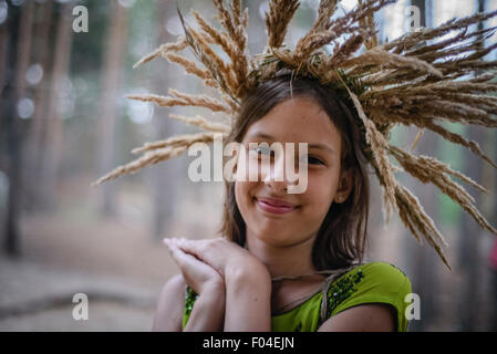 Scout durante un carnevale in ucraino scout training camp, regione di Kiev, Ucraina Foto Stock