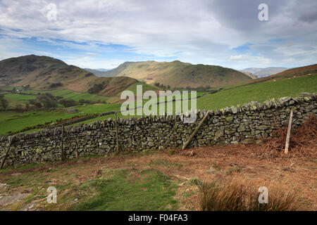 La molla, il Martindale valle comune, con Beda e luogo Fells, Parco Nazionale del Distretto dei Laghi, Cumbria, England, Regno Unito Foto Stock