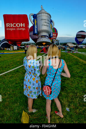 Ashton Court, Bristol, Regno Unito. 06 Ago, 2015. Forme speciali e lancio di palloncino al Balloon Fiesta, Ashton Court, Bristol Credito: Jules annan/Alamy Live News Foto Stock