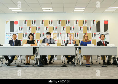 (L a R) Yuji Hirayama, Akiyo Noguchi, Toru Kobinata, Marco Mario Scolaris, Debra Gawrych, Yoshio Ogata, Agosto 7, 2015 : La Federazione internazionale di arrampicata sportiva (IFSC) tiene una conferenza stampa in seguito alla sua intervista con il Tokyo 2020 Comitato organizzatore a Tokyo in Giappone. Credito: YUTAKA AFLO/sport/Alamy Live News Foto Stock