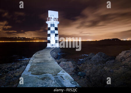 Punto Halswell faro di notte, Wellington, Isola del nord, Nuova Zelanda Foto Stock