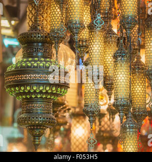 Mosaico lampade ottomano dal Grand Bazaar, Istanbul, Turchia Foto Stock