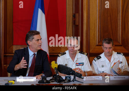 Saint-Denis, Isola di Reunion, Francia. Il 7 agosto, 2015. Su richiesta del Presidente della Repubblica e il Primo Ministro e a soddisfare le esigenze dell'inchiesta, si è deciso di distribuire ulteriore aria e mare dei mezzi per rilevare l'eventuale presenza di detriti di nuovo fuori di La Reunion. Credito: ZUMA Press, Inc./Alamy Live News Foto Stock