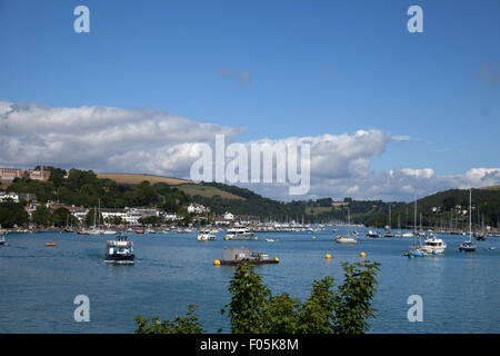 Vista guardando il fiume Dart verso Dartmouth e Dittisham dal lato Kingswear Foto Stock