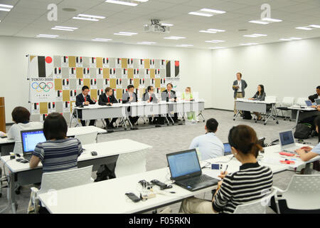 (L a R) Chong Chen, Byron Jacobs, Anthony Goh, Kyuhei Muraoka, Yasuhiko Ishihara, Daria Tarasova, 7 agosto 2015 : Federazione Internazionale di Wushu (IWUF) tiene una conferenza stampa in seguito alla sua intervista con il Tokyo 2020 Comitato organizzatore a Tokyo in Giappone. © YUTAKA AFLO/sport/Alamy Live News Foto Stock