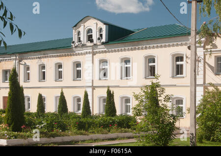 PERESLAVL-ZALESSKY, Russia, 25 Luglio 2015 San Nicola convento, l'edificio cellulare Foto Stock