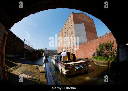 Mulino Brownsfield shot dalla serratura 82 nel nuovo quartiere di Islington, Manchester, Inghilterra. Storicamente parte di Ancoats, l'edificio è parte di Foto Stock