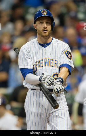 Milwaukee, WI, Stati Uniti d'America. 07 Ago, 2015. Milwaukee Brewers catcher Jonathan Lucroy #20 fino a bat nella Major League Baseball gioco tra il Milwaukee Brewers e St. Louis Cardinals a Miller Park di Milwaukee, WI. John Fisher/CSM/Alamy Live News Foto Stock