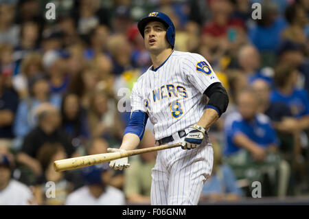 Milwaukee, WI, Stati Uniti d'America. 07 Ago, 2015. Milwaukee Brewers diritto fielder Ryan Braun #8 fino a bat nella Major League Baseball gioco tra il Milwaukee Brewers e St. Louis Cardinals a Miller Park di Milwaukee, WI. John Fisher/CSM/Alamy Live News Foto Stock