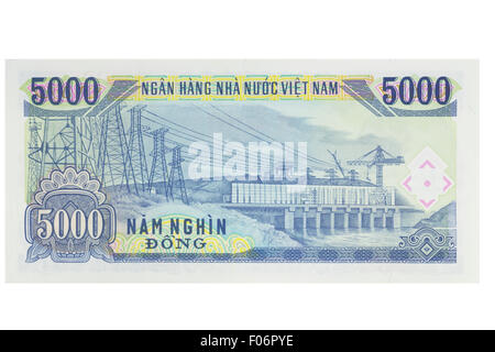 Cinque mila Dong vietnamita banconota su sfondo bianco Foto Stock