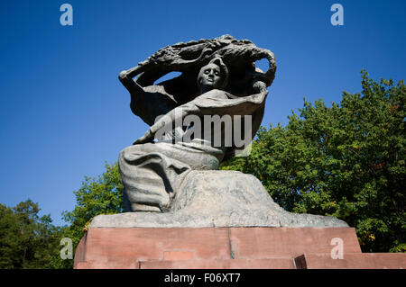 Europa, Polonia Varsavia, Lazienkowski Park, Park Łazienkowski, Chopin Memorial Sculpture Foto Stock