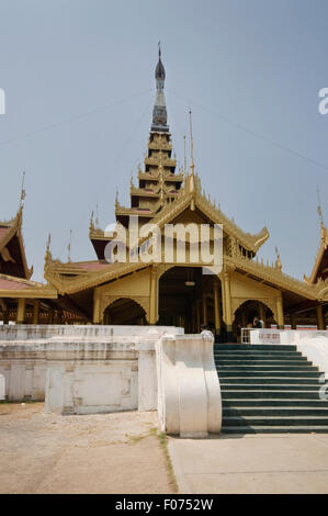 ASIA, Myanmar (Birmania), Mandalay Royal Palace (originariamente costruito dal re Mindon tra 1857 e 1859, ricostruita negli anni novanta) Foto Stock