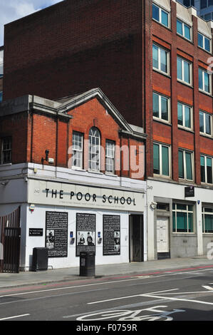 La scuola di poveri e un laboratorio di teatro (vicino a King's Cross), Pentonville Road, London, England, Regno Unito Foto Stock