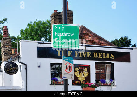 Arrestare Heathrow segno di espansione, Villaggio Verde, Harmondsworth, Borough di Hillingdon, Greater London, England, Regno Unito Foto Stock